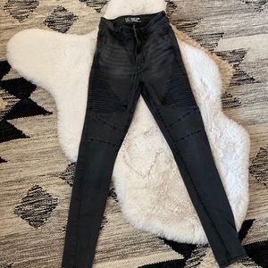 Black Jeans